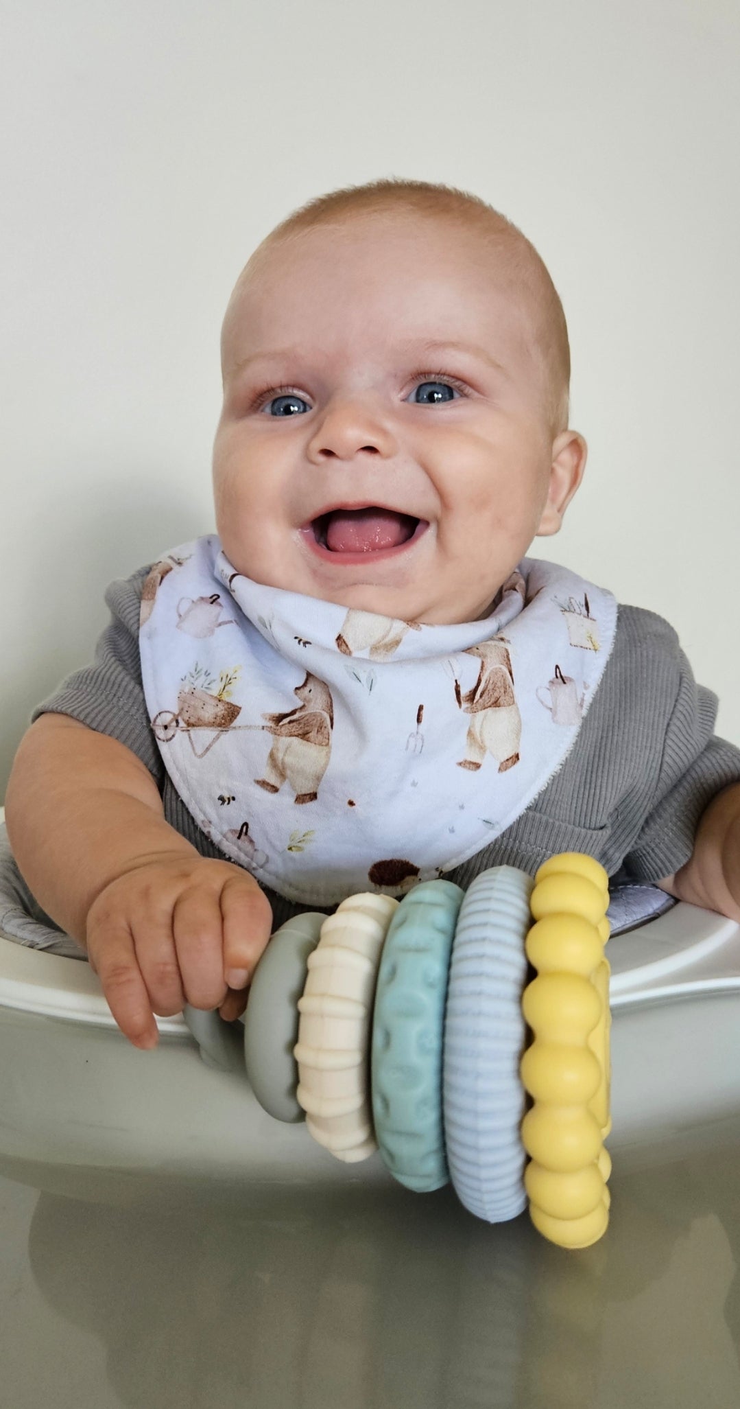 Gender Neutral Gardener Bear Bib - Cute Bandana Style for New Moms and Babies, Baby Shower Gift