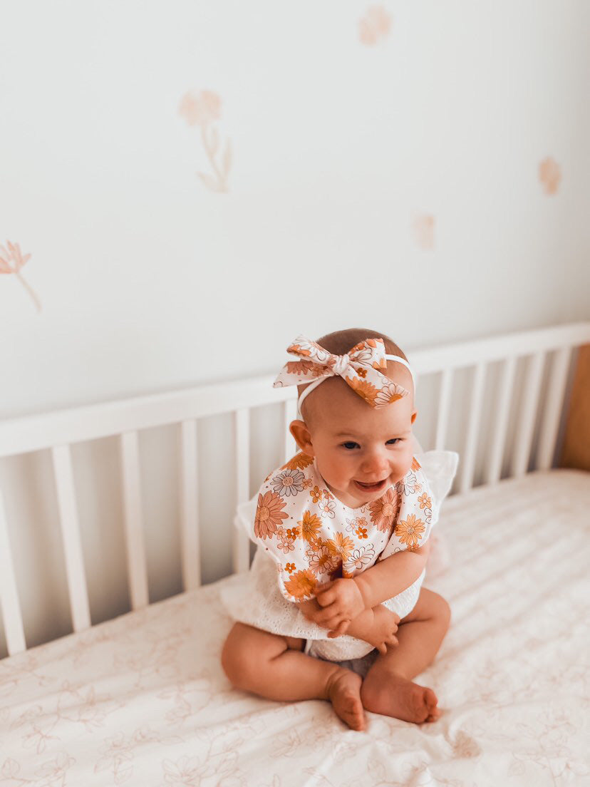 Adorable Baby Girl Bib, Scalloped Style Bib: Retro Sunflower