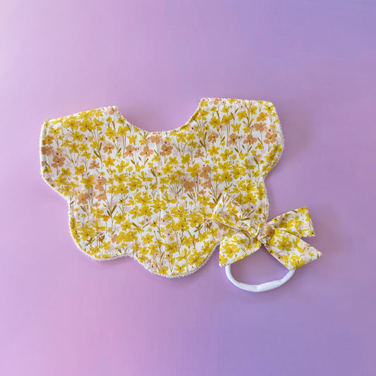 Adorable Baby Girl Bib, Scalloped Style Bib: Yellow Floral